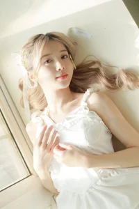 YiTuYu Art Language Vol 9490 Presents a Mesmerizing Portrait Series of Xi Xi - image 2