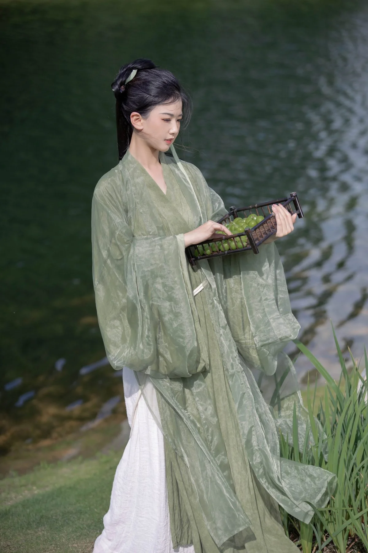 Dynamic Visual Storytelling: Art Language Vol.5276 Suan La Tang Er Collection