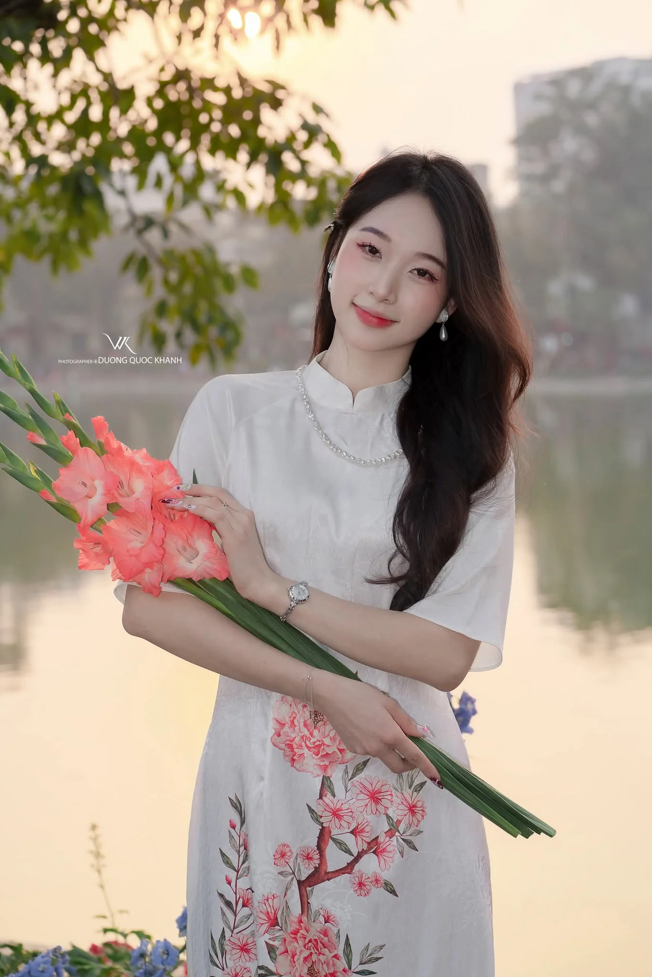 Timeless Elegance of Vietnamese Ao Dai by the Lake