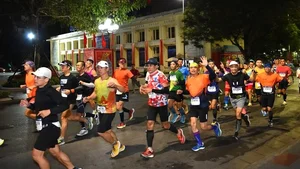 Hua Thuan Long Triumphs at VnExpress Marathon Hai Phong - image 10