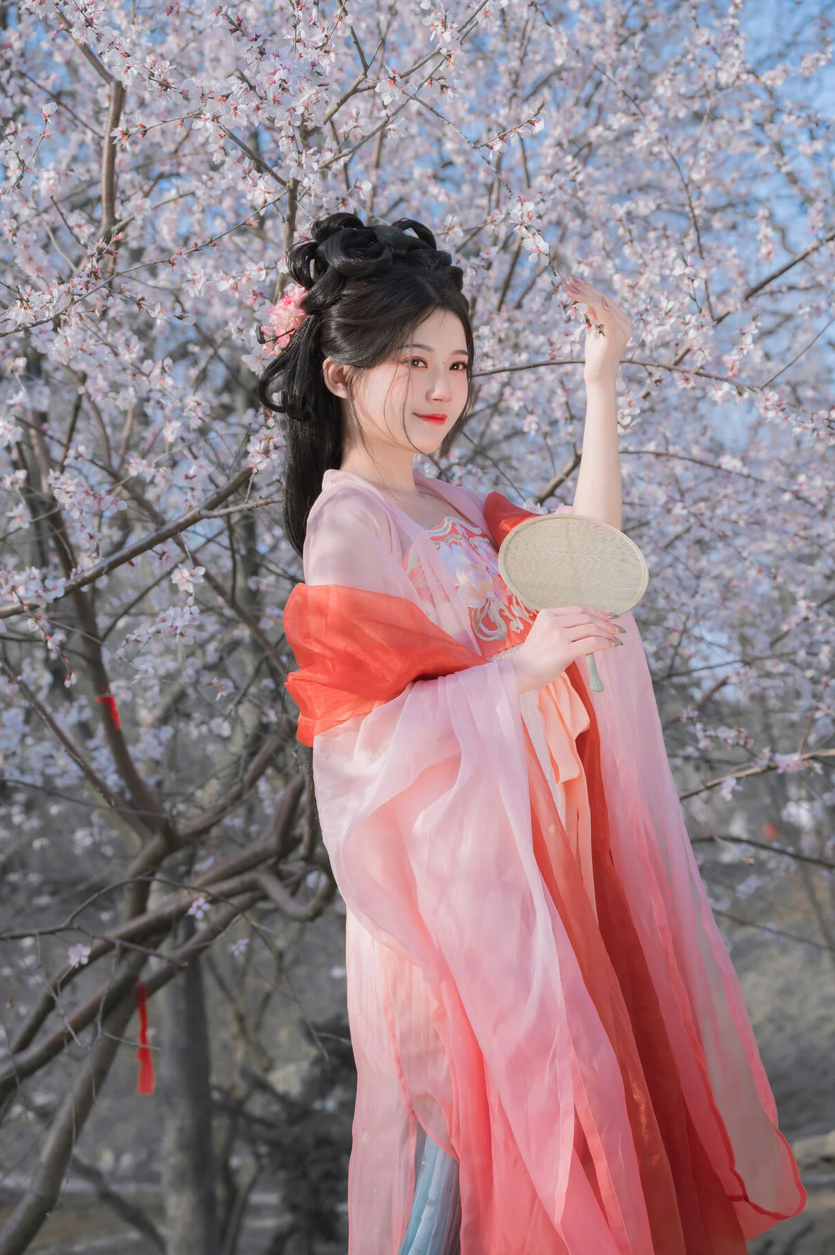 Spring Muse in Hanfu YiTuYu Vol.8891 Gui Yuan Ba Bao Zhou