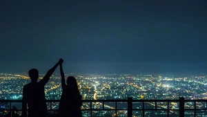 Cute and Romantic Couple Wallpapers: Beautiful Love Backgrounds for Your Phone - image 44