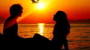 Cute and Romantic Couple Wallpapers: Beautiful Love Backgrounds for Your Phone - image 38