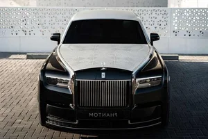 One-of-a-Kind Rolls-Royce Phantom Arabesque: A Masterpiece of Bespoke Luxury and Intricate Laser-Engraved Artistry Inspired by Middle Eastern Architecture - image 1