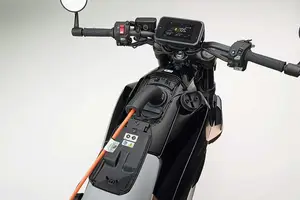 Unveiling Honda WN7 2026: Future Electric Motorcycle with Sharp, Premium Design, Coming Soon - image 9
