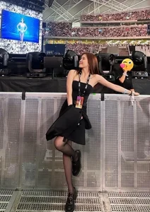 Vietnamese Celebrities Go All Out for Taylor Swift's Eras Tour in Singapore - image 1