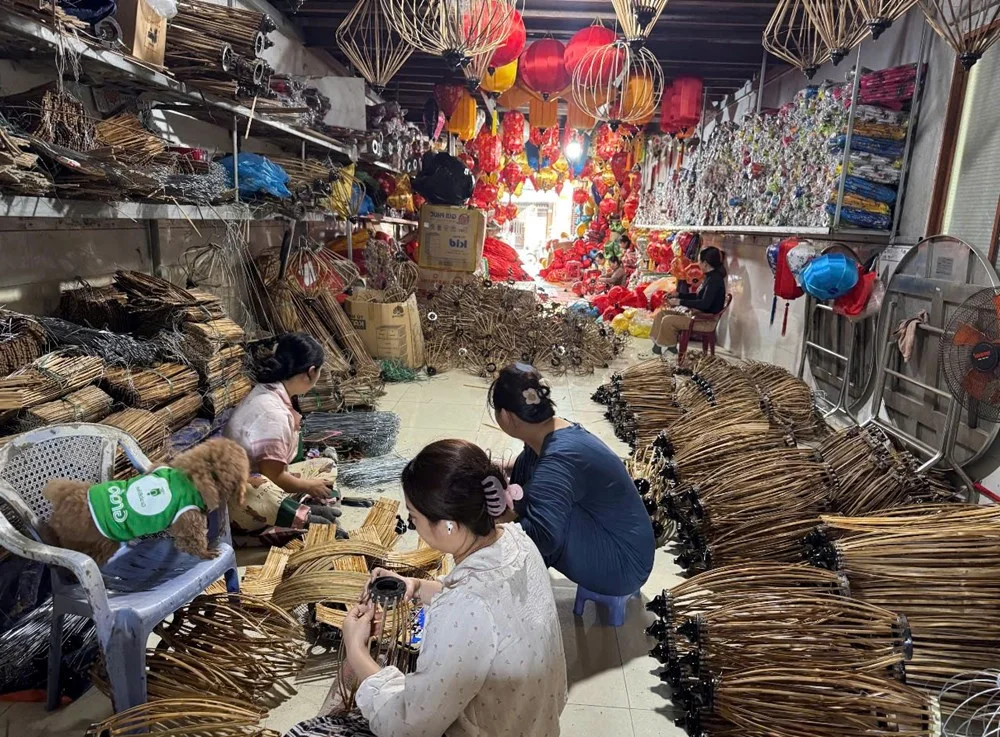 Experience the Magic of Hoi An: Traditional Lantern Making for the Lunar New Year in Vietnam’s Most Colorful Ancient Town