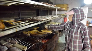Traditional Vietnamese Grilled Fish: A Nostalgic Tet Holiday Delicacy - image 1