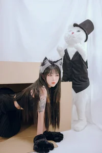 YiTuYu Art Language Vol.5666 Featuring Kure Suo Wei: A Masterpiece of Aesthetic Photography - image 4