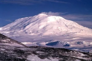 The Strange Volcano That Spews Real Gold Dust But No One Can Claim It - image 3
