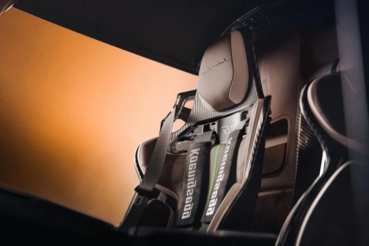 Exploring the Design and Exclusivity of the Koenigsegg Sadair’s Spear Hypercar Worth Over 135 Billion VND