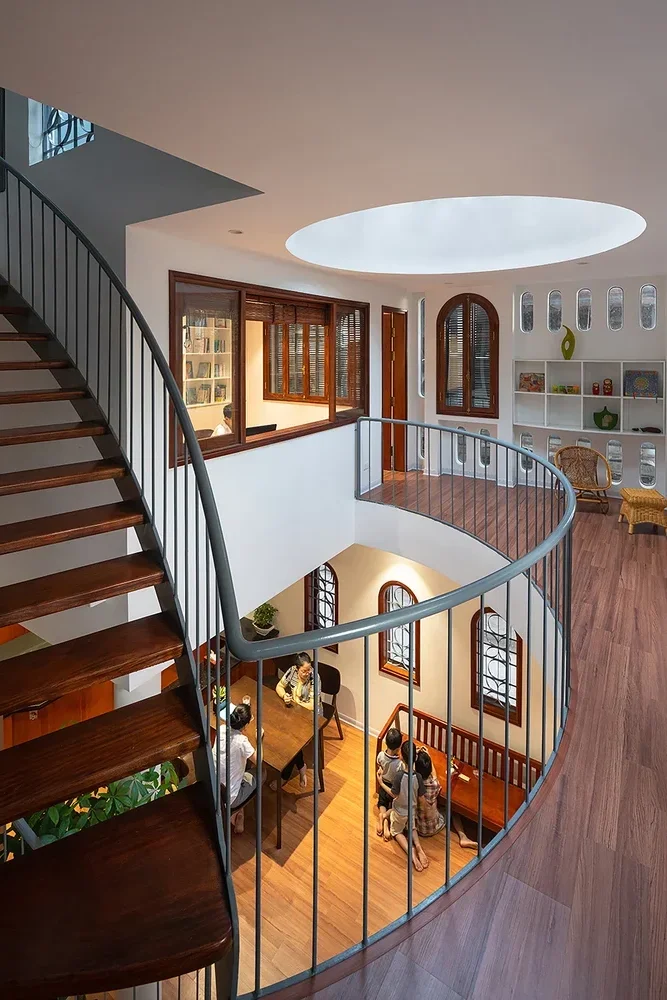 Innovative Void Designs and Staircases for Natural Light in Modern Homes