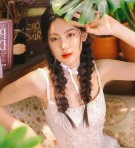 Rapper HIEUTHUHAI and Hot Girl Girlfriend Spotted on Low-Key Date - image 0