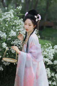 Exploring Contemporary Elegance: YiTuYu Art Language Vol.7296 Tian Tian - image 9