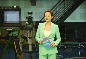Timeless Elegance at 41: The Radiant Life of MC Hong Phuong - image 3