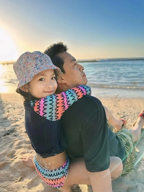 Lam Trường Shares Heartwarming Family Travel Moments with Wife and Daughter