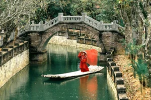 Discover the Historic Valley Near Hanoi Worshipped by King Dinh - image 3