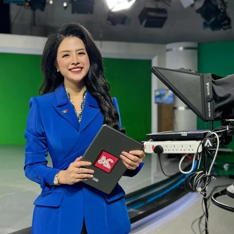 Inside the Glamorous Off-Screen Lives and Chic Fashion of VTV's Most Popular News Editors