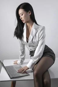 Modern Aesthetic and Grace: YiTuYu Art Language Vol.4715 Featuring Chenaling_cl - image 1