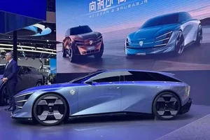 Peugeot Shifts Strategy: Halting Full Electrification for New Tech - image 3