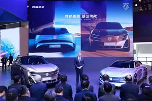 Peugeot Shifts Strategy: Halting Full Electrification for New Tech - image 4