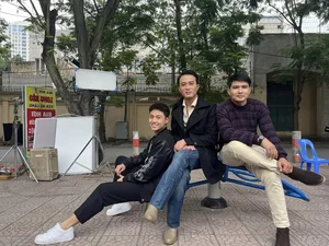Heartwarming Behind-the-Scenes Moments from the Finale of My Happy Unexpected Family - image 31