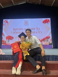 Heartwarming Behind-the-Scenes Moments from the Finale of My Happy Unexpected Family - image 33