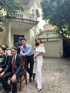 Heartwarming Behind-the-Scenes Moments from the Finale of My Happy Unexpected Family - image 23