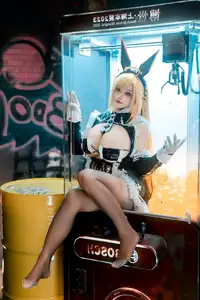Coser Huya Gu A Zha as Jowa Yus Maid from Crossfire: Irresistible Charm - image 1