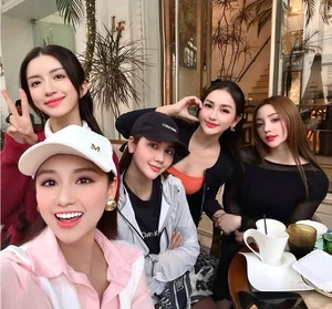 Midu and Husband Minh Dat Shine at Recent High-Profile Event - image 2