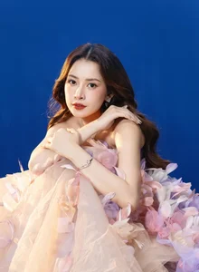 Chi Pu Shines in China while Van Hugo Sets Strict Wedding Rules - image 4