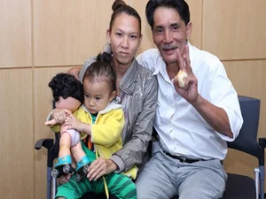 Inside the Marriage of Veteran Actor Thuong Tin and His Younger Wife - image 4