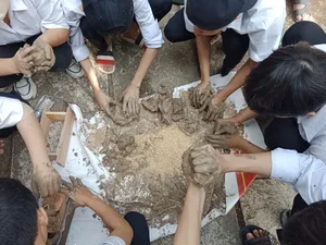 Experiential Learning for Students at the Historic Cat Tien Archaeological Site - image 1