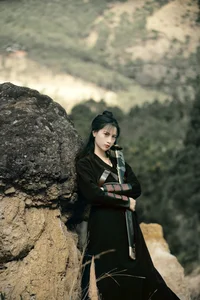 Contemporary Visual Arts: YiTuYu Art Language Vol.5001 with Xia Xia - image 4