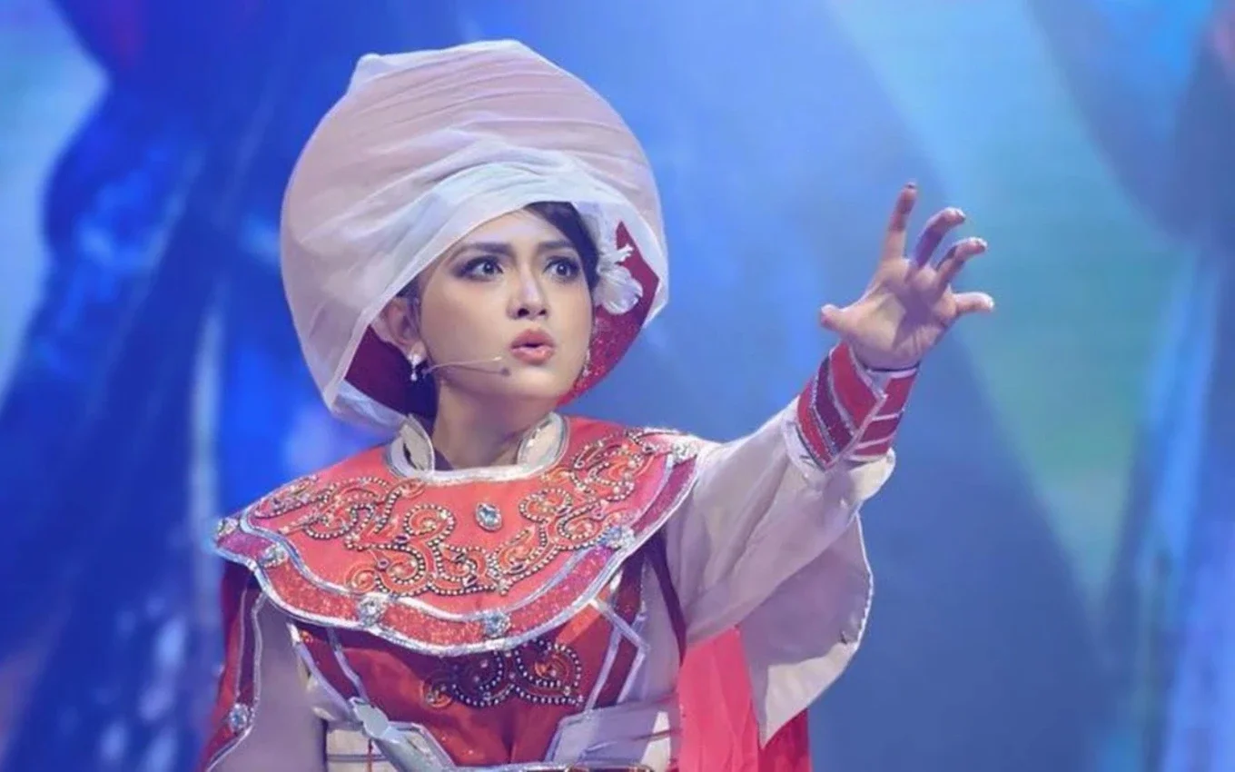 Cultural Controversy: Department of Culture Sanctions Show as Vu Linh's Granddaughter Reacts to Recent Events
