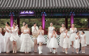Cindy Minnie Joins Top Vietnamese Models at Asian Kids Fashion Week - image 7