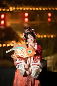 YiTuYu Art Language Vol.8565 Xiao He: Captivating Hanfu Elegance & Traditional Charm for Lunar New Year - image 4
