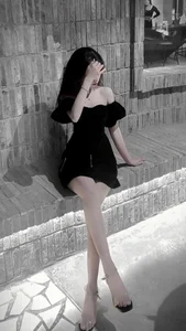 237+ Artistic and Aesthetic Photos of Beautiful Girls with Faces Partially Hidden - image 1