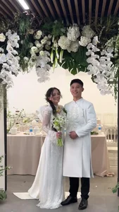 Đặng Tiểu Tô Sa rạng rỡ trong ngày cưới, xúc động bịn rịn bên mẹ - image 15
