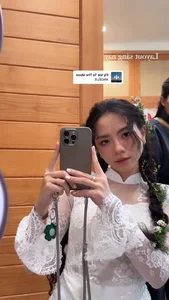 Đặng Tiểu Tô Sa rạng rỡ trong ngày cưới, xúc động bịn rịn bên mẹ - image 4