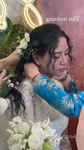 Đặng Tiểu Tô Sa rạng rỡ trong ngày cưới, xúc động bịn rịn bên mẹ - image 8