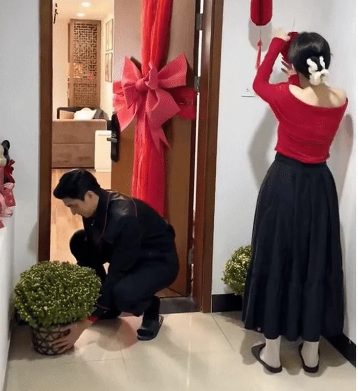 Lunar New Year 2024 Home Decor: Binh An and Phuong Nga’s Stunning Apartment