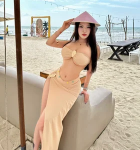 Phan Thị Bảo Trân: Mastering the Art of the Hourglass Silhouette - image 1