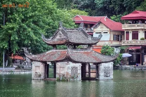 The Ancient Hanoi Pagoda Known as the Historic Birthplace of Traditional Water Puppetry Art - image 3