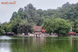 The Ancient Hanoi Pagoda Known as the Historic Birthplace of Traditional Water Puppetry Art - image 4