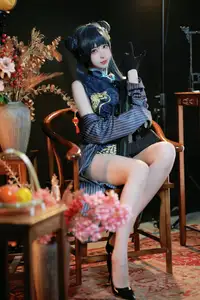 Coser Miyamoto Sakura as Ryuuka Hisaki (Blue Archive): Alluring Warrior Beauty 8059691834 - image 4