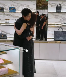 Zhao Lusi Sparks Reunion Rumors After Warm Embrace with On-Screen Co-Star - image 3