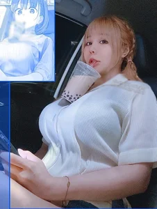 Meet Janie: The Taiwanese Influencer Famous for the Viral Manga Cup Holder Challenge - image 2