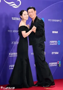 Stars Shine at the 5th Blue Dragon Series Awards Red Carpet - image 20