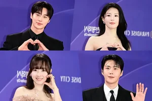Stars Shine at the 5th Blue Dragon Series Awards Red Carpet - image 19
